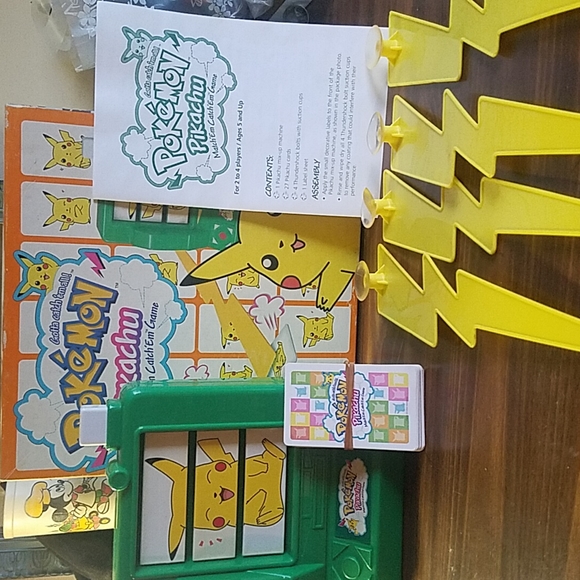 Milton Bradley Other - Vintage 1995 Pokemon Match Em Catch Em Game